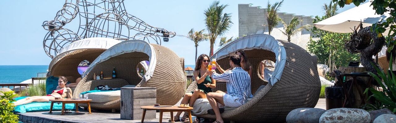 Luna Beach Club VIP Tables